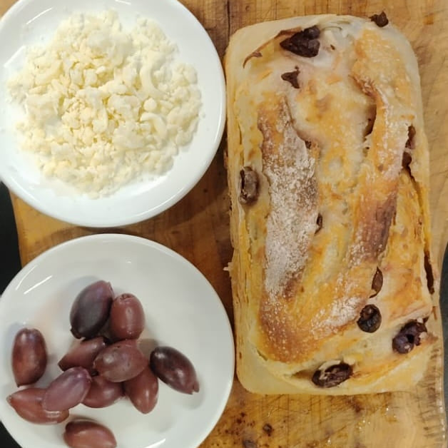 SOURDOUGH KALAMATA OLIVES & FETA CHEESE | Natural  &  Organic