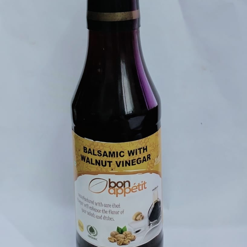VINEGAR - BALSAMIC WITH WALNUTS
