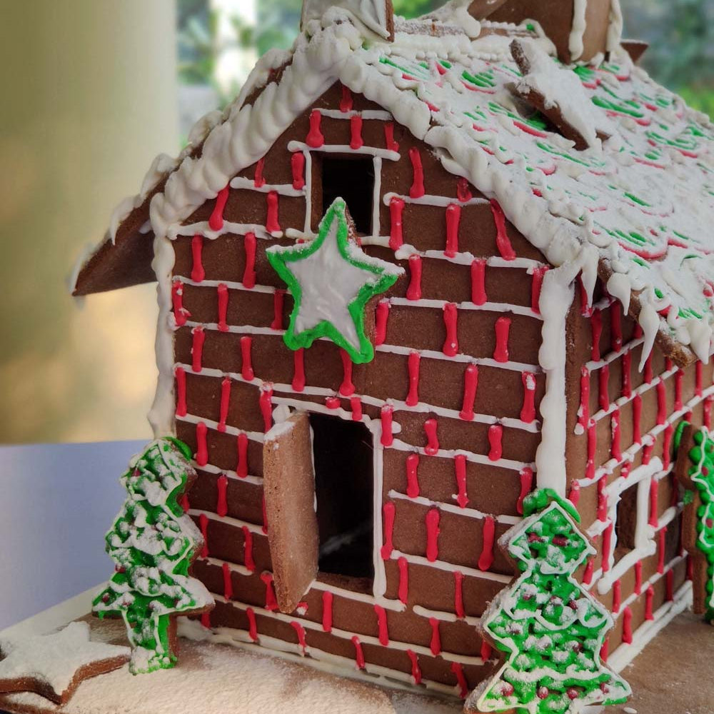 GINGER HOUSE - ASSEMBLED AND DECORATED